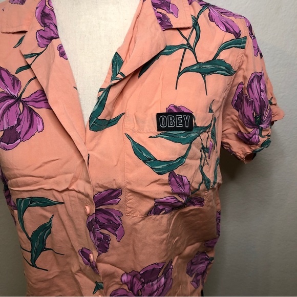 Obey Floral Hawaiian Print Button Up Top Size Small - Picture 2 of 7
